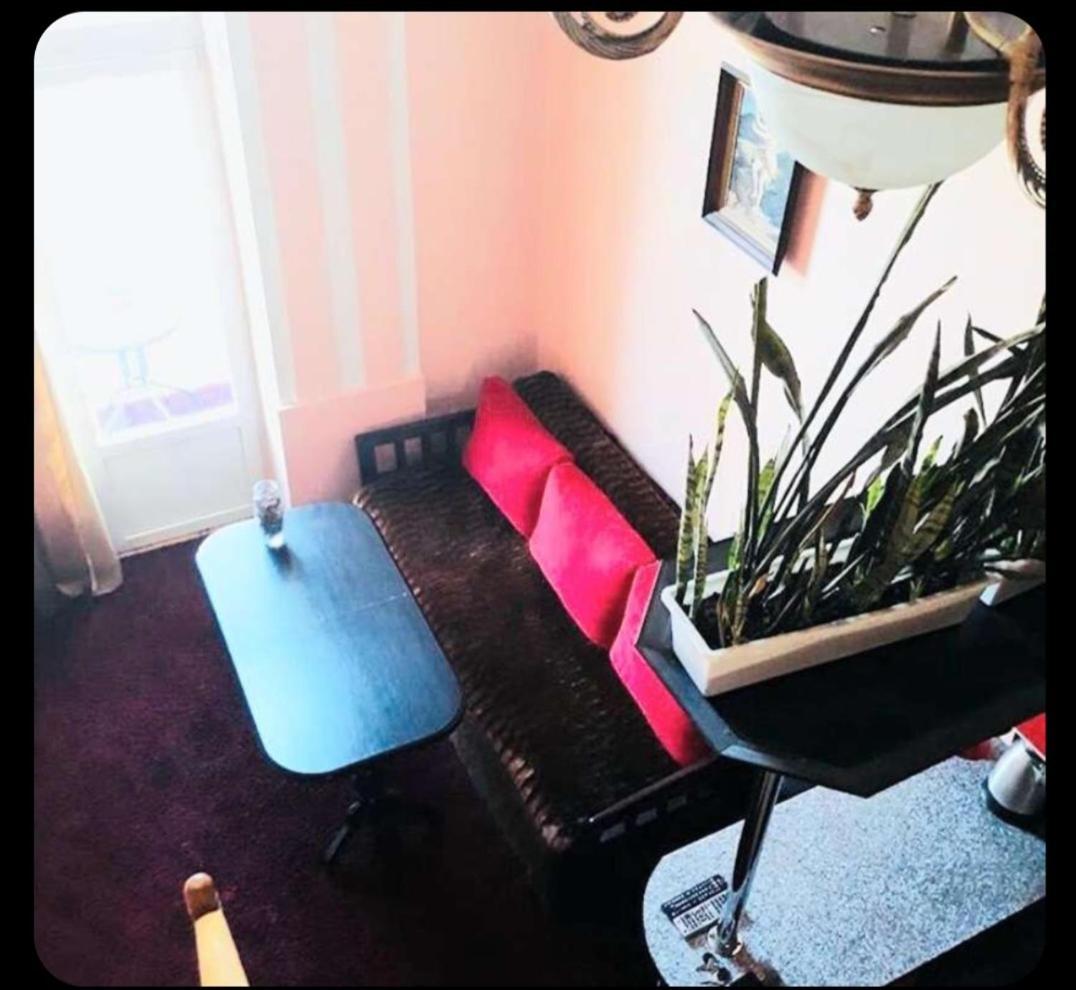 Appartement Площа Старий Ринок З Балконом à Lviv Extérieur photo